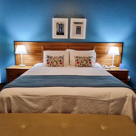 Pouso 22 Hotel ปิเรนนอโปลิส ภายนอก รูปภาพ