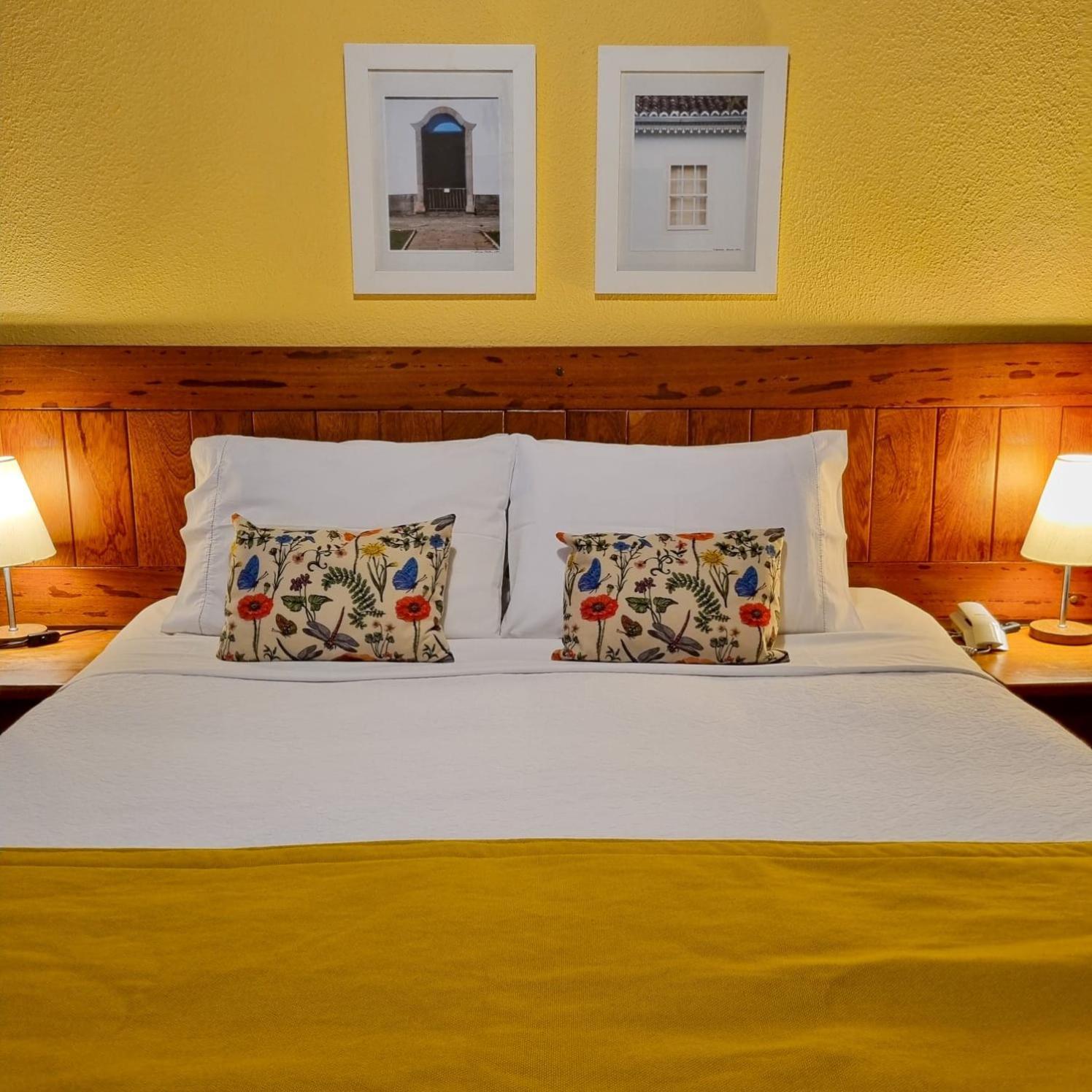 Pouso 22 Hotel ปิเรนนอโปลิส ภายนอก รูปภาพ