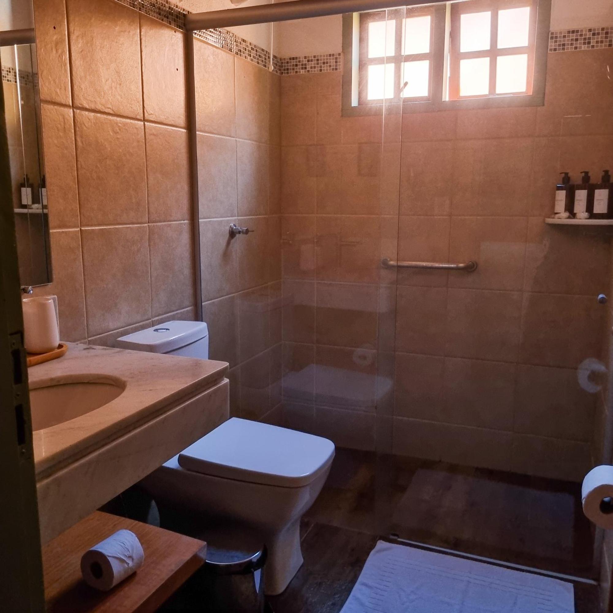 Pouso 22 Hotel ปิเรนนอโปลิส ภายนอก รูปภาพ