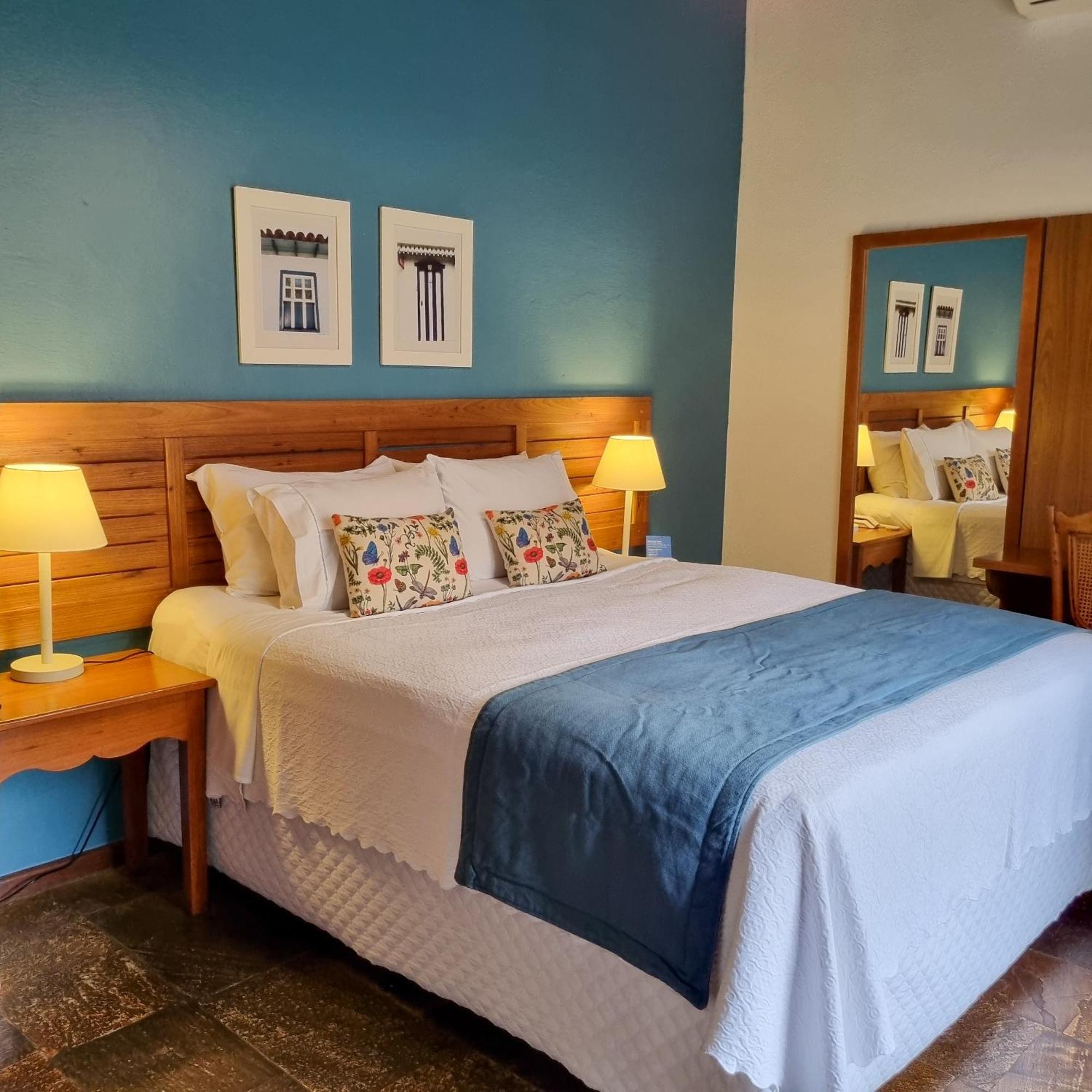 Pouso 22 Hotel ปิเรนนอโปลิส ภายนอก รูปภาพ
